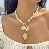 Collar de Abalorios de Estrella de Mar y Concha de Nuevo Estilo Transfronterizo Europeo y Americano, Collar Grueso Dorado en Capas de Perlas de Imitación, Collar de Nicho para Mujer