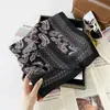 Lenço pequeno quadrado 70cm padrão espinha de peixe, lenço de seda estampado paisley marrom retrô outono e inverno, lenço de pescoço elegante, acessórios de vestuário feminino atacado