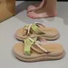 Sandálias Espessas Deslumbrantes Estilo Francês para Mulheres, Uso ao Ar Livre no Verão, Combinadas com Saias, Novo Estilo Super Popular de 2026, Sandálias Romanas Inspiradas na Chanel