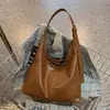 Bolsa de Grande Capacidade Transfronteiriça 2026 Novo Modelo Bolsa de Ombro Fashion de Alta Qualidade Bolsa Tote Retrô Simples para o Dia a Dia
