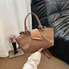 Bolsa Feminina de Nicho de Luxo 2026 Nova Moda de Verão Cesta Bolsa de Mão Grande Capacidade Bolsa de Ombro Único Transversal