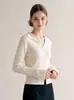 Blusa de Malha com Decote V Suave para Mulheres Outono Inicial Toque de Luxo Roupa Íntima Gola Top Exclusivo Requintado 6051