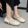 Zapatos Mary Jane de moda y versátiles para mujer, nuevo estilo otoño 2026, de suela plana, adecuados para faldas, con una sola tira, bailarinas francesas