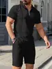 Traje de verão masculino, um item popular transfronteiriço na Europa e na América, apresentando uma camisa polo com padrão jacquard e shorts, um conjunto casual moderno de duas peças.