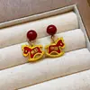 Brincos de Pérola e Zircônia com Design de Fogos de Artifício Vermelhos e Gotejamento Vermelho de Ano Novo Brincos Vintage Levemente Luxuosos Brincos de Alta Qualidade para Mulheres