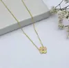 Nuevo Pulsera de Acero de Titanio Mariposa para Mujer, Estilo Ins de Lujo Ligero con Sensación de Alta Gama, Accesorio de Moda que No se Desvanece, Diseño de Nicho, Artículo Más Vendido