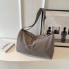 Bolso de tela estilo japonés estilo perezoso, bolso bandolera de lona para mujer, bolso de hombro pequeño de nailon para estudiante, bolso para dumplings que combina con todo.