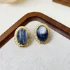 Brincos de Tarraxa Elegantes Estilo Vintage para Mulheres, Material Antigo de Nicho Pedra Natural com Padrões Antigos, Novo em Estoque Atacado