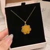 Artículo popular de transmisión en vivo collar colgante hueco con filigrana dorada para mujer nuevo estilo chino tendencia nacional sensación de alta gama cadena para la clavícula de flor estilo nuevo