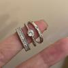 Anillo Estrella Ojo de Gato de Color Contrastante para Mujer Ins Moda Trendy Elegante Anillo para Dedo Índice de Pareja Nicho Anillo Versátil Elegante