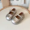 Zapatos de piel para niños 2026 otoño nuevo estilo coreano zapatos de princesa para niñas con pedrería para niñas pequeñas al por mayor