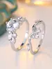 Conjunto de Anéis Redondos com Diamantes Jardim de Borboletas de Luxo Leve para Mulheres, Anel Principal com Seis Garras cravejado com Diamantes de Corte Marquise, Anel Protetor de Borboleta Conjunto de Duas Peças
