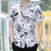 Camisa de manga corta de seda de hielo para hombre, camisa informal de verano para jóvenes, elegante, combinable con todo, nueva y moderna camisa con estampado completo.