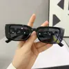 Nuevas gafas de sol estilo americano dulce y frescas transfronterizas para mujer, montura estrecha ojo de gato, moldeadoras de rostro, cadena metálica calada