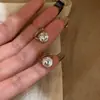 Pendientes de Circonita Irregulares Super Brillantes de Nuevo Estilo para Mujer, Diseño Sencillo de Nicho, Versátiles para el Viaje Diario, Pendientes y Accesorios para Orejas para Mujer
