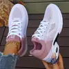 Zapatos de mujer, zapatos de mujer transfronterizos, zapatillas deportivas, zapatos casuales, zapatillas para correr de mujer, zapatos de aire con suela blanda para mujer, en stock al por mayor