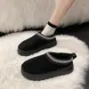 Botas de nieve ropa exterior suela gruesa 2023 zapatos peludos otoño e invierno Nuevos pantuflas de punta semiabierta integradas de pelo zapatos de algodón para mujer con forro polar