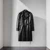 Gabardina para Hombre 2025 Otoño e Invierno Doble Botonadura Estilo Media Longitud con Diseño de Cinturón, Chaqueta de Cuero PU de Lujo Juvenil para Negocios