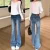 Jeans retro azules ajustados, que realzan las caderas, cropped, ligeramente acampanados para mujer, nueva colección otoño 2026, estilo workwear, pantalones largos acampanados adelgazantes