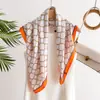 Pañuelo Cuadrado Pequeño de Cuadros Diamante Pañuelo tipo Seda Pañuelo para la Cabeza Pañuelo de Primavera y Verano para Mujer Pañuelo Protector de Cuello Estampado Pañuelo Profesional