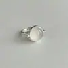 Anillo Dulce de Luz de Luna Blanca para Mujer, Exquisito, Moderno y Versátil, Anillo Abierto Elegante Apilable Estilo Ins Popular Anillo para Dedo Índice