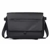Bolso de hombro impermeable para hombre, bolso cruzado, bolsa pequeña multiusos ligera de negocios, venta al por mayor, bolsa pequeña de alta calidad personalizada