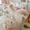 Estilo Lindo Clase A Leche Polar Otoño e Invierno Cálido Juego de Cuatro Piezas Dibujos Animados Femeninos Funda Nórdica Polar Coral de Doble Cara Juego de Tres Piezas