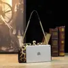 Bolso de Mano Minimalista Popular Europeo y Americano de Charol Borgoña con Cadena, Bolso de Hombro Elegante para Mujer, Bolso de Lujo Ligero para Mujer al por Mayor