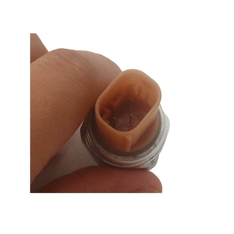52CP2302 (8)