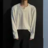 Camiseta de manga larga negra de terciopelo para hombre, otoño e invierno, sudadera americana de peso pesado con cuello en V, corte ajustado, sin capucha, capa interior, camiseta básica