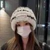 Sombrero de Mujer Otoño e Invierno Estilo Coreano Nueva Llegada Conjunto de Bufanda Rayada Todo Fósforo Cálido Bufanda de Felpa Sombrero de Lana Invierno