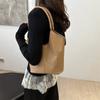2024 Nova Bolsa de Axila de Outono Retrô Bolsa de Grande Capacidade Moda Feminina Casual Casual para o Dia a Dia Textura Bolsa Balde