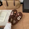Estilo Lindo Birkenstocks de Gamuza para Mujer 2026 Otoño Nueva Llegada Velcro Slip-on Decoración de Flor Mocasines Casuales