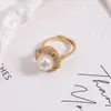 Anel de Pérola Natural de Água Doce Redonda de Luxo Atmosférico 9mm Abertura Ajustável Cravejado com Zircônia Colorida