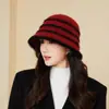 Novo Chapéu de Pescador Listrado de Tricô Estilo Coreano para Mulheres no Outono e Inverno Chapéu de Balde Quente de Lã Chapéu de Moda para Viagem ao Ar Livre Tendência