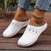 Comercio exterior transfronterizo talla grande otoño nuevo mujeres puntera cerrada suela gruesa zapatillas, puntera redonda puntera cerrada sin talón cuña zapatillas al por mayor