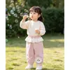 Pantalones de chándal con cintura de encaje para bebé niña, pantalones elásticos con puños acanalados, volantes de encaje con lazo, pantalones versátiles para niñas