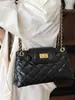 Bolso Cruzado Yaozi 2026 Otoño/Invierno Nuevo Bolso de Moda para Mujer Bolso Acolchado Bordado para el Hombro Bolso Cruzado con Cadena en el Hombro