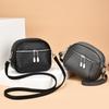 Novo estilo de bolsa de ombro simples para deslocamento, moderna, de couro sintético, grande capacidade, bolsa transversal feminina, popular, para carregar à mão, pequena bolsa quadrada