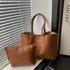 Roupa de Trabalho Casual Simples e Atmosférica Estilo Novo Inverno 2024 Estilo Estrangeiro Combinação de Cores Grande Capacidade Bolsa de Ombro Única Bolsa Tote