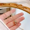 Collar de Aleación con Oso Completo de Diamantes Lindo e Inteligente para Niña de Verano Cadena de Clavícula de Moda Personalizada para Mujer Collar con Colgante de Circonita