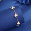 Pulsera de pétalos de tres hojas con diseño simple y transfronterizo para mujer, pulsera de flores más vendida en comercio exterior europeo y americano. Fábrica de origen.