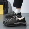 Chinelos de Algodão Quentes para Homens no Inverno 2025 Novos Casuais Modernos para Interior à Prova de Frio e Impermeáveis Sapatos de Algodão Macios Antiderrapantes para Homens
