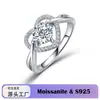 Anillo de Plata de Ley S925 con Corazón Envolvente y Moissanita para Mujer, Cuatro Garras, Piedra Redonda, Brazo Retorcido, Anillo de Compromiso, Fábrica de Origen de Joyería