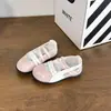 Outono de 2025 Novo Sapatilha Raso Vazado para Meninas Sapatilha Ballet Macia Sola Macia Sapatos Mary Jane Infantis