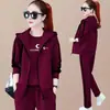 Conjunto feminino de três peças plus size para Primavera e Outono 2023, nova moda, estilo ocidental, solto, casual, com colete, suéter, traje esportivo