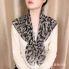 Pañuelo cuadrado de 90 cm con estampado de leopardo estilo retro americano de chica hot, pañuelo de seda bali ligero de alta gama, pañuelo estilo y2k milenio de deseo puro