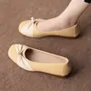 Zapatos Mary Jane estilo Chanel para mujer, nueva colección otoño 2026, de corte bajo, estilizados, para personas petite, con suelas planas suaves, adecuados para combinar con faldas