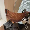 Bolsas de Nicho de Alto Padrão para Mulheres Comércio Exterior Outono e Inverno Retro 2025 Nova Moda Bolsa Transversal Croissant Bolsa Simples de Bolinho
