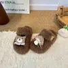 Pantuflas de Felpa Cálidas para Otoño e Invierno para Mujer, Pantuflas de Felpa con Corazones a Cuadros, Suela Gruesa Antideslizante, Versátiles para Usar al Aire Libre, Pantuflas de Punta Abierta